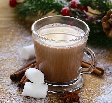 simsearch:400-08338402,k - sweet hot cocoa with marshmallows, winter Christmas drink Foto de stock - Super Valor sin royalties y Suscripción, Código: 400-08735383