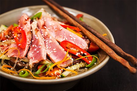 simsearch:400-09225001,k - Delicious grilled tuna and  asian rice glass noodles with vegetables Stock Photo - Budget Royalty-Free & Subscription, Code: 400-08735565