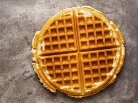 close up of rustic golden plain waffle Photographie de stock - Aubaine LD & Abonnement, Code: 400-08735808