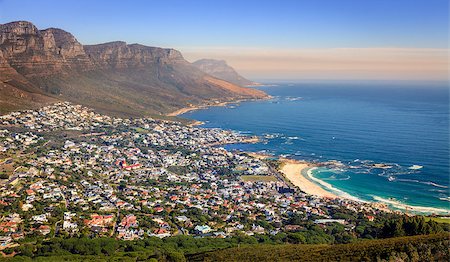 Aerial view of Camps Bay in Cape Town, South Africa Foto de stock - Royalty-Free Super Valor e Assinatura, Número: 400-08736938
