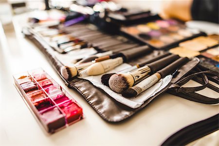 simsearch:400-04988963,k - makeup cosmetics and brushes on the white table Stock Photo - Budget Royalty-Free & Subscription, Code: 400-08731835