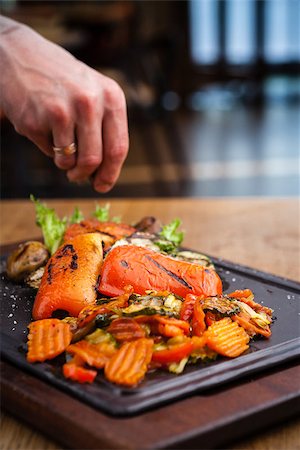simsearch:400-07479107,k - Grilled vegetables, baked in coal oven served on a warm plate Stock Photo - Budget Royalty-Free & Subscription, Code: 400-08732147