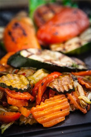 simsearch:400-07479107,k - Grilled vegetables, baked in coal oven served on a warm plate Stock Photo - Budget Royalty-Free & Subscription, Code: 400-08732673