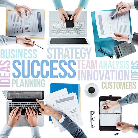 Business text concepts and business team working at office desk during a meeting, hands top view, unrecognizable people, strategy and teamwork concept Foto de stock - Super Valor sin royalties y Suscripción, Código: 400-08749598