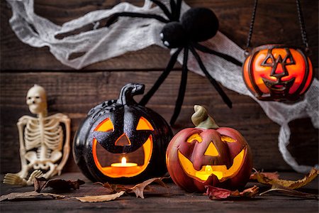 simsearch:400-04297954,k - Traditional, spooky and scary halloween holiday background Stockbilder - Microstock & Abonnement, Bildnummer: 400-08754488
