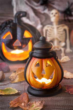 simsearch:400-04297954,k - Traditional, spooky and scary halloween holiday background Stockbilder - Microstock & Abonnement, Bildnummer: 400-08754499