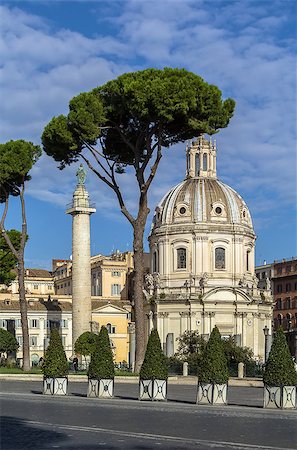 Church of the Most Holy Name of Mary and Trajan's Column at the Trajan Forum, Rome Photographie de stock - Aubaine LD & Abonnement, Code: 400-08754772