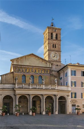 simsearch:400-08794264,k - The Basilica of Our Lady in Trastevere is a titular minor basilica, one of the oldest churches of Rome. Facade of church Foto de stock - Super Valor sin royalties y Suscripción, Código: 400-08755396