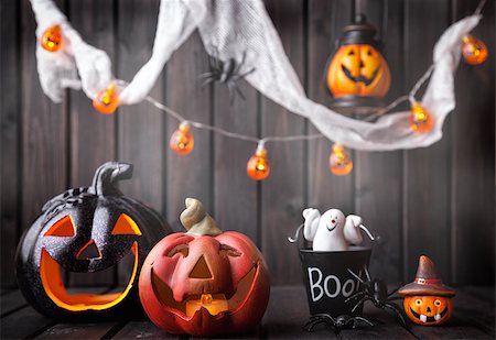 simsearch:400-04297954,k - Traditional, spooky and scary halloween holiday background Stockbilder - Microstock & Abonnement, Bildnummer: 400-08755930