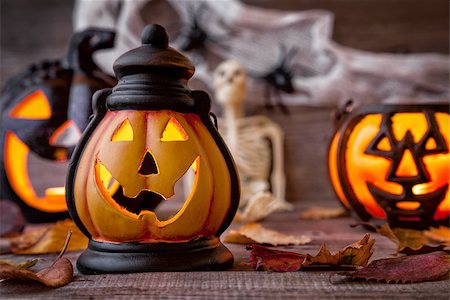 simsearch:400-04297954,k - Traditional, spooky and scary halloween holiday background Stockbilder - Microstock & Abonnement, Bildnummer: 400-08755947