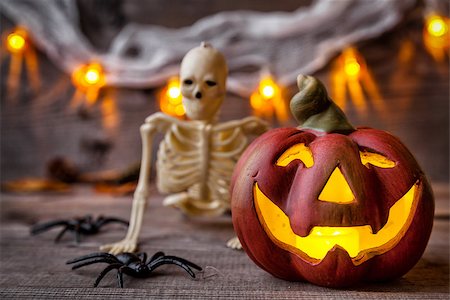 simsearch:400-04297954,k - Traditional, spooky and scary halloween holiday background Stockbilder - Microstock & Abonnement, Bildnummer: 400-08755953