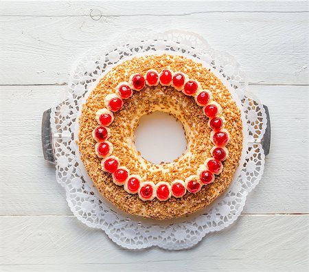 Frankfurt crown cake with cherries on white wooden. Stock Photo - Budget Royalty-Free & Subscription, Code: 400-08750897