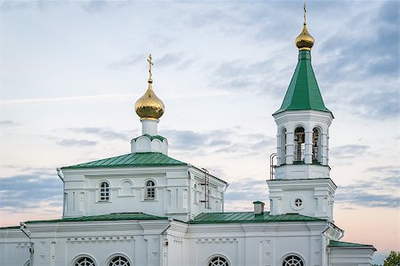 Close view on old orthodox church. Pokrovskaya church, Polotsk, Belarus Foto de stock - Super Valor sin royalties y Suscripción, Código: 400-08776191