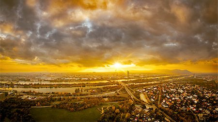 An image of a beautiful panoramic sunset over Vienna Photographie de stock - Aubaine LD & Abonnement, Code: 400-08788574