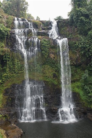 Tad Gneuang Waterfall, Bolaven Plateau, Laos, Asia Foto de stock - Royalty-Free Super Valor e Assinatura, Número: 400-08791755