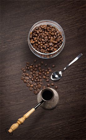 simsearch:400-05382322,k - Top view of coffee attributes on a wooden background Stockbilder - Microstock & Abonnement, Bildnummer: 400-08792946