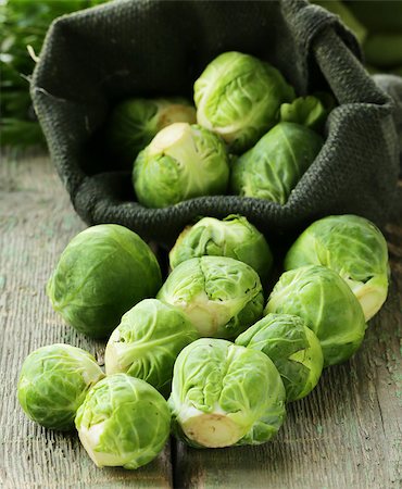 simsearch:400-06429494,k - Fresh organic cabbage. Brussels sprouts. Healthy eating Stock Photo - Budget Royalty-Free & Subscription, Code: 400-08809353