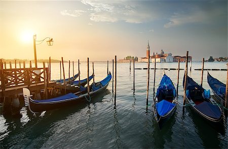simsearch:400-06391540,k - Gondolas and San Giorgio Maggiore island in Venice, Italy Stock Photo - Budget Royalty-Free & Subscription, Code: 400-08864709