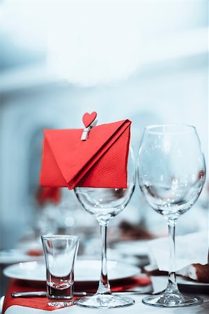 phantom1311 (artist) - wine glasses with envelope and heart standing on the table Stock Photo - Budget Royalty-Free & Subscription, Code: 400-08864703