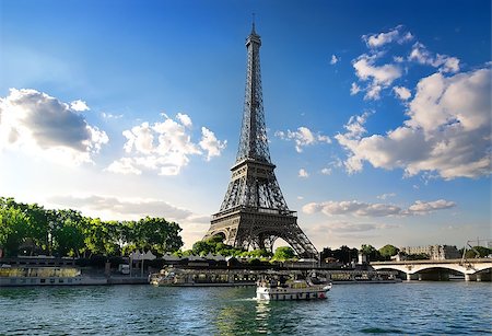 simsearch:400-09116178,k - Eiffel tower and river Seine in summer Paris, France Foto de stock - Royalty-Free Super Valor e Assinatura, Número: 400-08865025