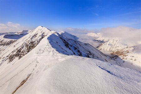 simsearch:400-07309307,k - The Moldoveanu Peak in winter. Fagaras Mountains, Romania Stockbilder - Microstock & Abonnement, Bildnummer: 400-08861482