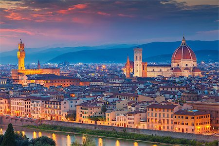 simsearch:400-08794882,k - Cityscape image of Florence, Italy during dusk. Photographie de stock - Aubaine LD & Abonnement, Code: 400-08861658