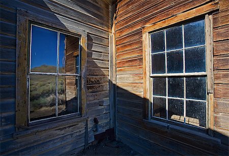 simsearch:400-04872609,k - Bodie is a historic ghostown by highway 395 in the Eastern Sierras. Fotografie stock - Microstock e Abbonamento, Codice: 400-08861753