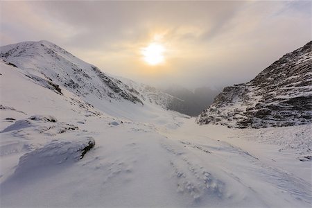 simsearch:400-07309307,k - beautiful sunrise in the Fagaras Mountains, Romania Stockbilder - Microstock & Abonnement, Bildnummer: 400-08861763