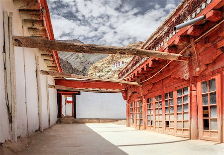 simsearch:841-07913972,k - Monks quarters in Thiksay monastery in Ladakh, Kashmir, India Stockbilder - Microstock & Abonnement, Bildnummer: 400-08862279