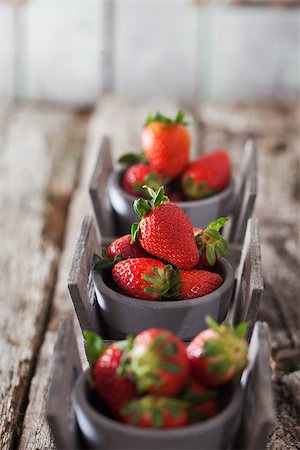 simsearch:400-06639321,k - Fresh fruit. Strawberries on wood. Spring fruit. Stock Photo - Budget Royalty-Free & Subscription, Code: 400-08863162