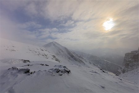 simsearch:400-07309307,k - beautiful sunrise in the Fagaras Mountains, Romania Stockbilder - Microstock & Abonnement, Bildnummer: 400-08863179