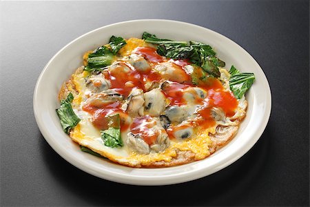 oyster omelette, taiwanese cuisine Photographie de stock - Aubaine LD & Abonnement, Code: 400-08863845