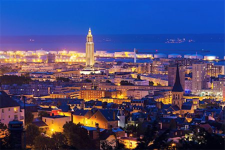 simsearch:400-06740845,k - Panorama of Le Havre at night. Le Havre, Normandy, France. Stockbilder - Microstock & Abonnement, Bildnummer: 400-08887795