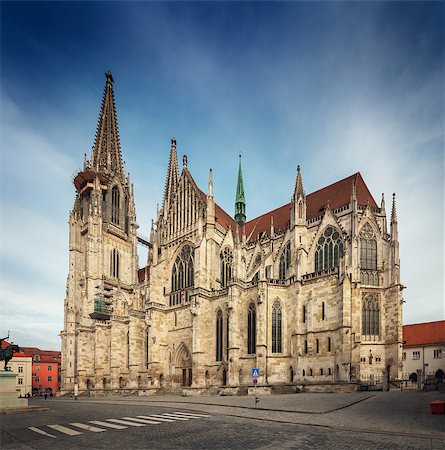 simsearch:400-07525085,k - St Peter Cathedral, Regensburg, Bavaria, Germany Foto de stock - Super Valor sin royalties y Suscripción, Código: 400-08888370