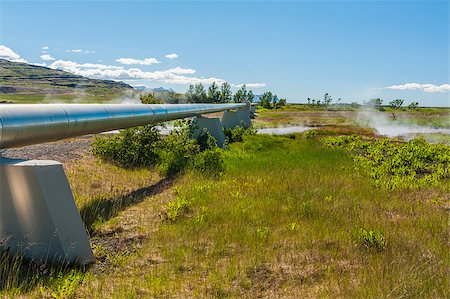 simsearch:632-06030226,k - Geothermal plant pipes and a steaming river, Iceland Photographie de stock - Aubaine LD & Abonnement, Code: 400-08888618