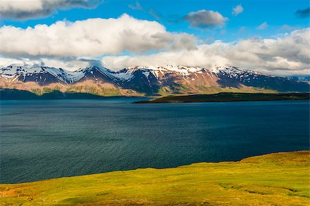 simsearch:400-04083138,k - Mighty fjords with mountains covered by snow near Olafsfjordur, Northern Iceland Foto de stock - Super Valor sin royalties y Suscripción, Código: 400-08888624