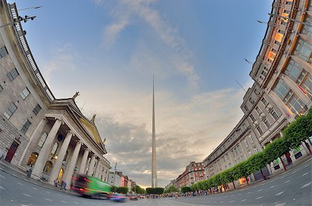 parade dublin - Dublin, Ireland center symbol - spire and  General Post Office Photographie de stock - Aubaine LD & Abonnement, Code: 400-08888733