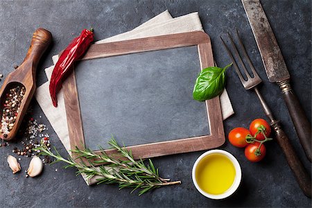 simsearch:400-09011310,k - Blank chalkboard for your text, herbs and spices. Top view over stone table with copy space Fotografie stock - Microstock e Abbonamento, Codice: 400-08890695