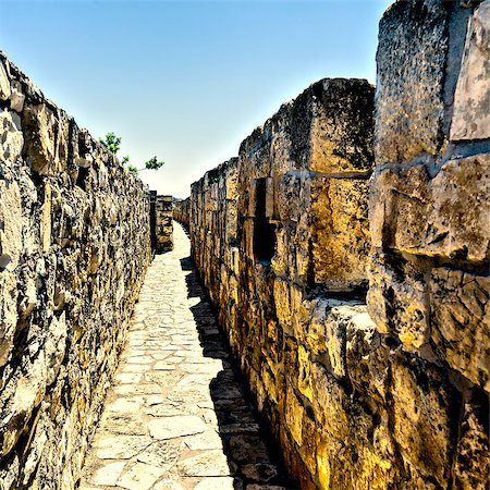 simsearch:400-03977740,k - Part of the wall surrounding the Old City in Jerusalem, Israel. An important Jewish religious site Foto de stock - Royalty-Free Super Valor e Assinatura, Número: 400-08891393