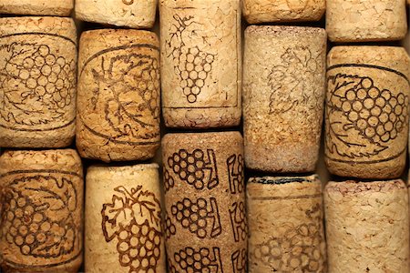 Closeup pattern background of many different wine corks, wine corks background, different wine corks texture Photographie de stock - Aubaine LD & Abonnement, Code: 400-08891583