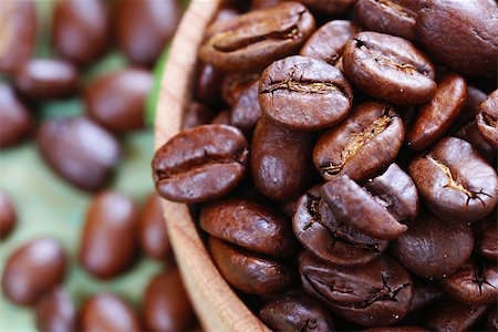 simsearch:400-06700189,k - brown coffee beans on a wooden background Stock Photo - Budget Royalty-Free & Subscription, Code: 400-08892786