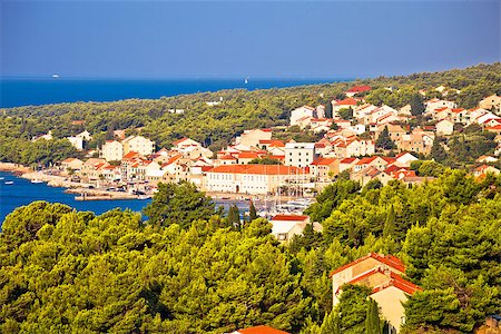 simsearch:400-07175405,k - Bol on Brac island panoramic view, Dalmatia, Croatia Foto de stock - Royalty-Free Super Valor e Assinatura, Número: 400-08893445