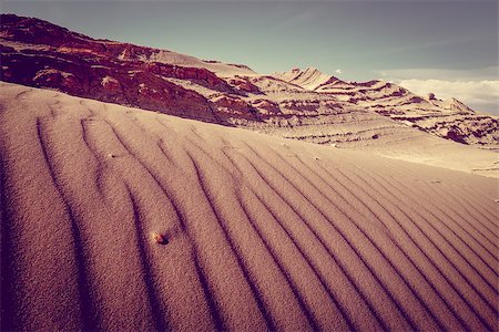 san pedro de atacama - Sand dunes landscape in Valle de la Luna, San Pedro de Atacama, Chile Foto de stock - Super Valor sin royalties y Suscripción, Código: 400-08957317
