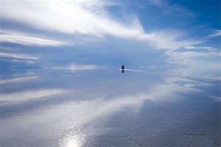 simsearch:400-08968036,k - Car in Salar de Uyuni salt flats desert, Andes Altiplano, Bolivia Foto de stock - Super Valor sin royalties y Suscripción, Código: 400-08957310