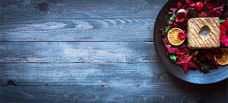 simsearch:400-08034173,k - Valentine's Day Background with love themed elements like cotton and paper hearts, flowers, berries, oranges and other decorations. Wooden old parquet on the back. Stockbilder - Microstock & Abonnement, Bildnummer: 400-08958184