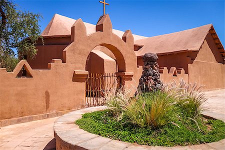 san pedro de atacama - Old church in San Pedro de Atacama, Chile Foto de stock - Royalty-Free Super Valor e Assinatura, Número: 400-08964894