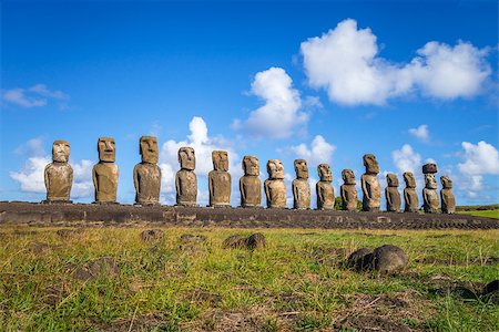 simsearch:400-09065190,k - Moais statues, ahu Tongariki, easter island, Chile Stockbilder - Microstock & Abonnement, Bildnummer: 400-08964904