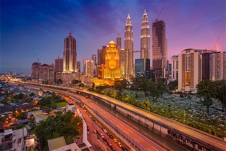 simsearch:400-08253199,k - Cityscape image of Kuala Lumpur, Malaysia during twilight blue hour. Photographie de stock - Aubaine LD & Abonnement, Code: 400-08965482