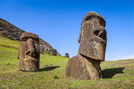 simsearch:400-09063548,k - Moais statues on Rano Raraku volcano, easter island, Chile Stockbilder - Microstock & Abonnement, Bildnummer: 400-08963357