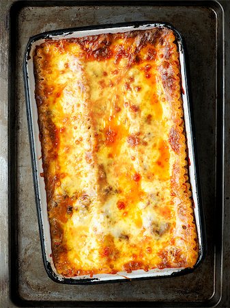 simsearch:400-07955620,k - close up of rustic italian lasagna Photographie de stock - Aubaine LD & Abonnement, Code: 400-08997150